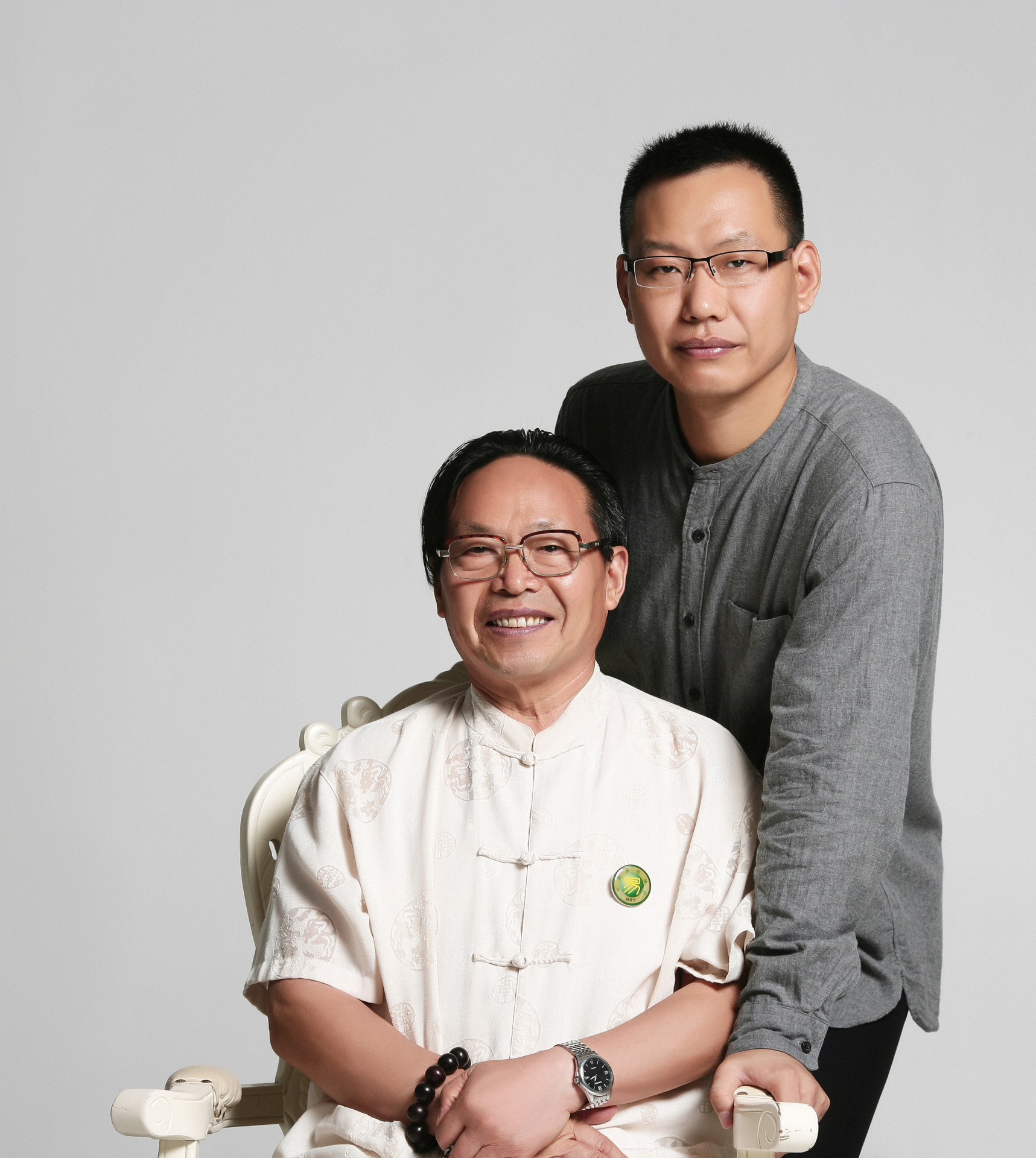 席易阳与席大森父子合影